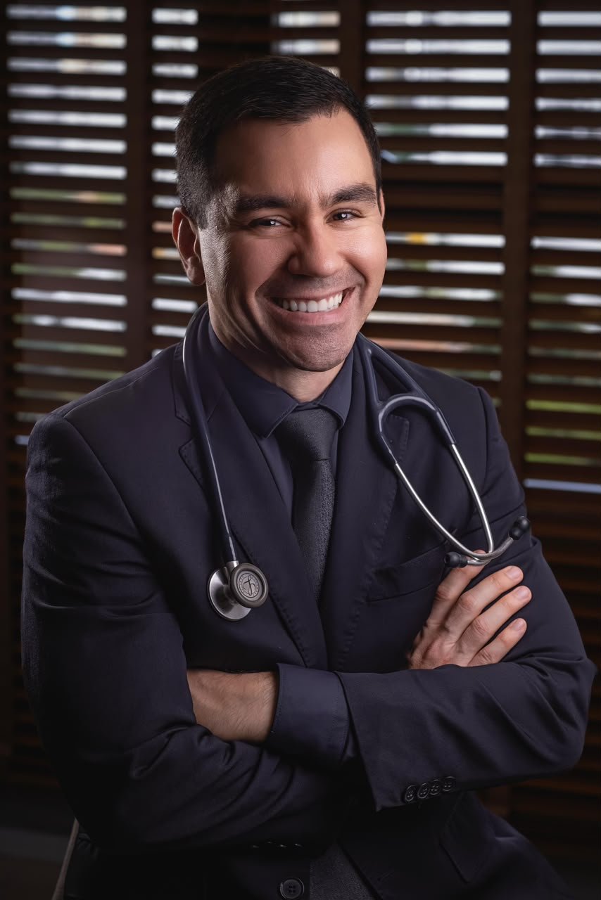 Dr. Thiago Tomaz